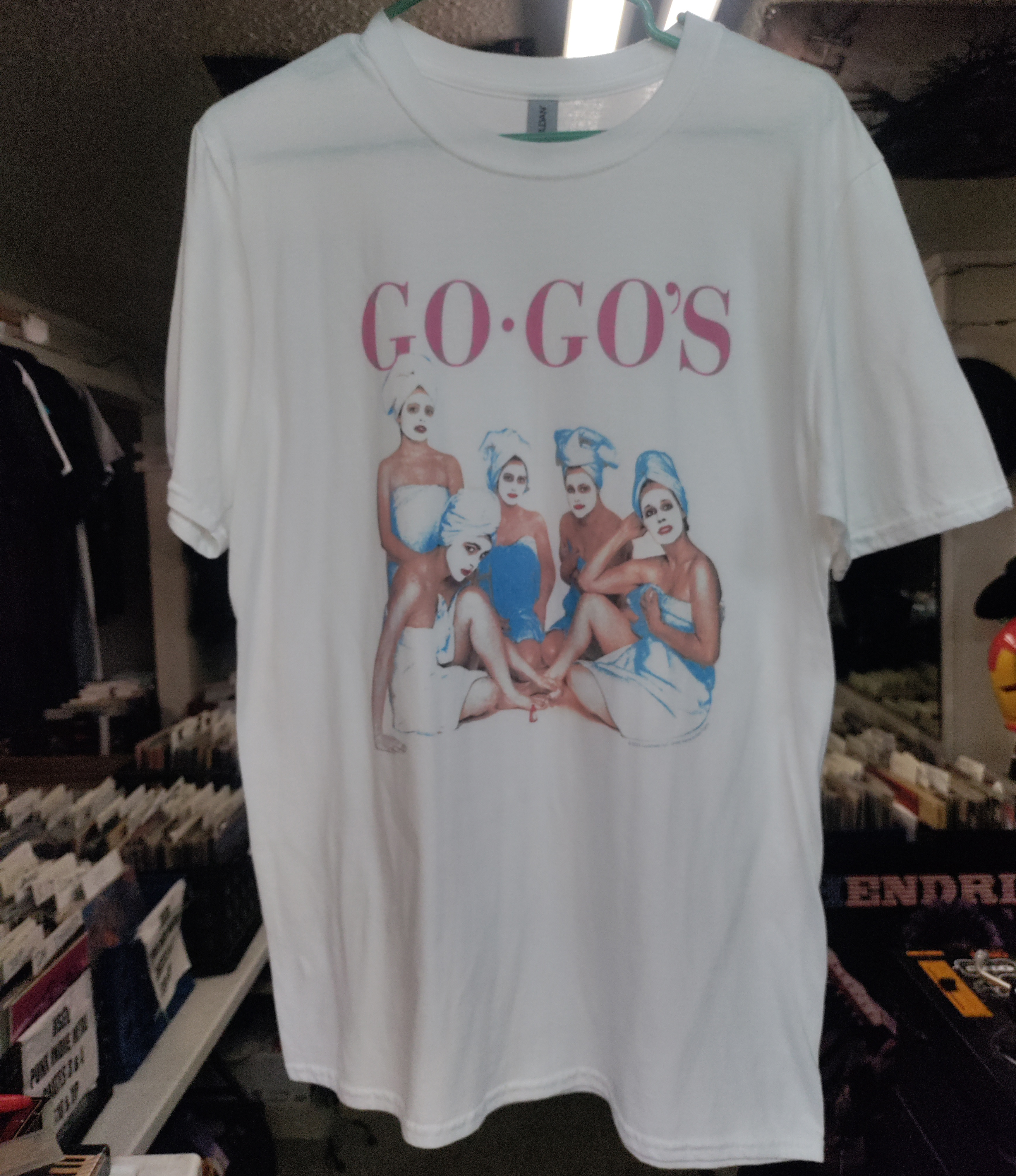 Go Go's Beauty And The Beat Tshirt Medium NEW