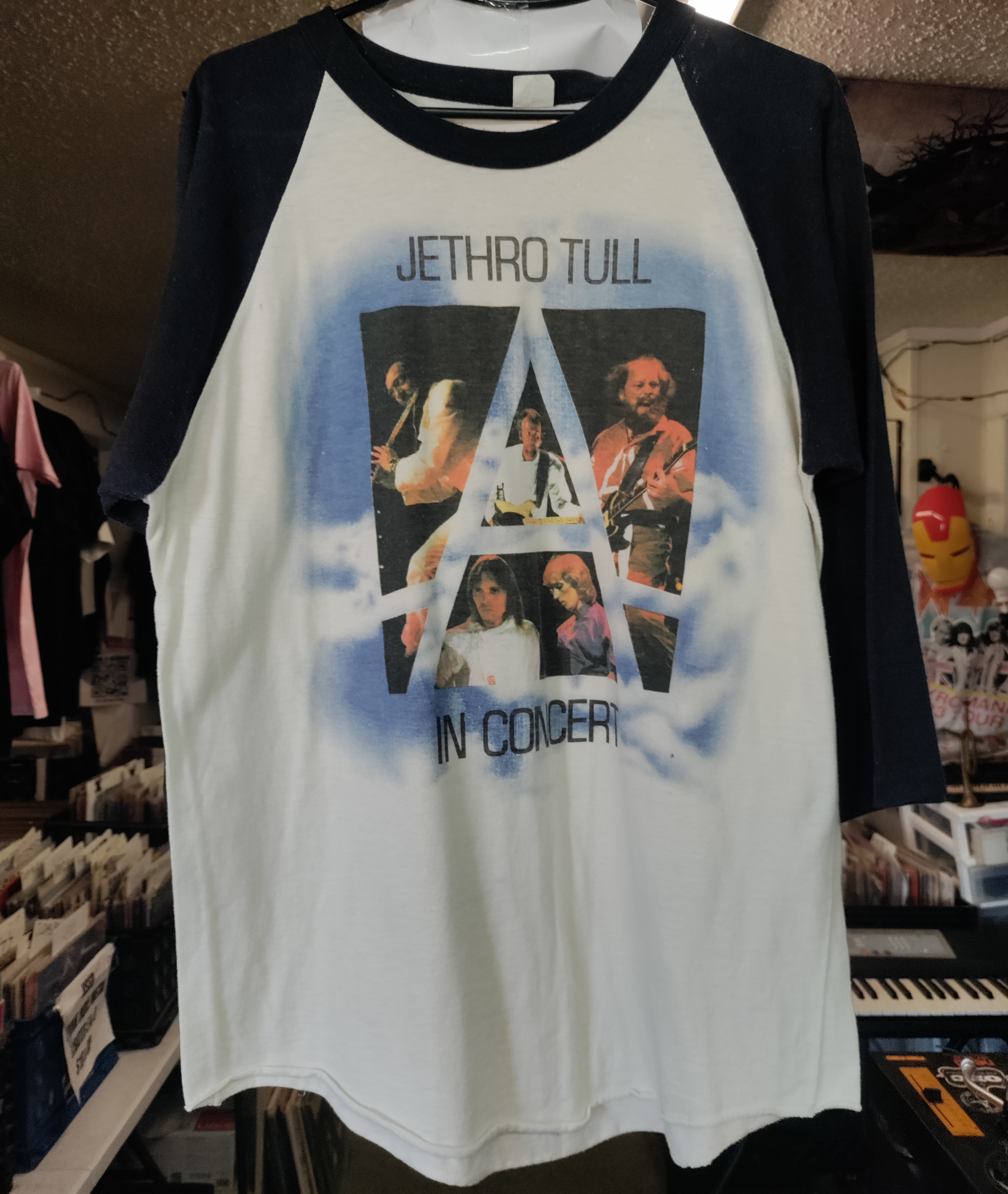 Jethro Tull In Concert Raglan Baseball Jersey Tshirt Large VINATGE